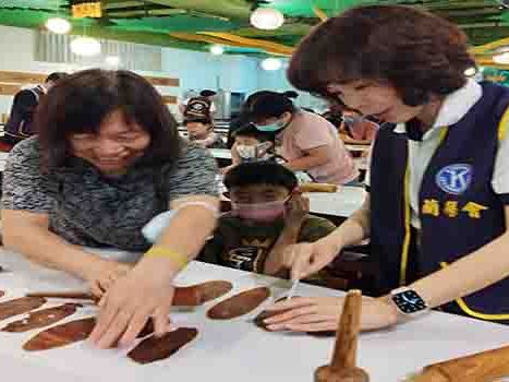 蘭陽國際同濟會獻愛心 慢飛天使提前歡慶母親節 | 蕃新聞