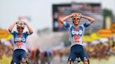 Tour de France: Romain Bardet steals the show on stage 1 to claim first maillot jaune