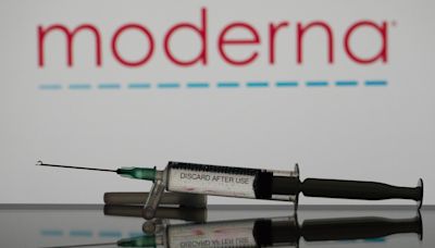 Moderna loses less than expected as Covid vaccine sales beat estimates, cost cuts take hold