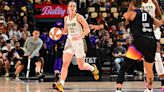 Ill Clark delivers in rally, draws praise from Taurasi