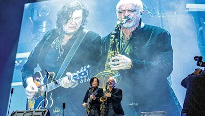 Caifanes son inolvidables ante 65 mil asistentes