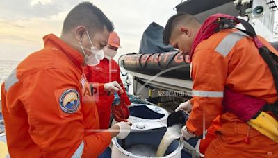 Philippine oil spill reaches fishing town, threatens livelihoods | World News - The Indian Express