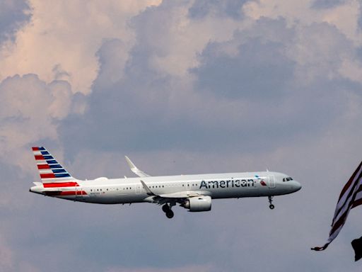 American Airlines flight attendants approve new 5-year contract