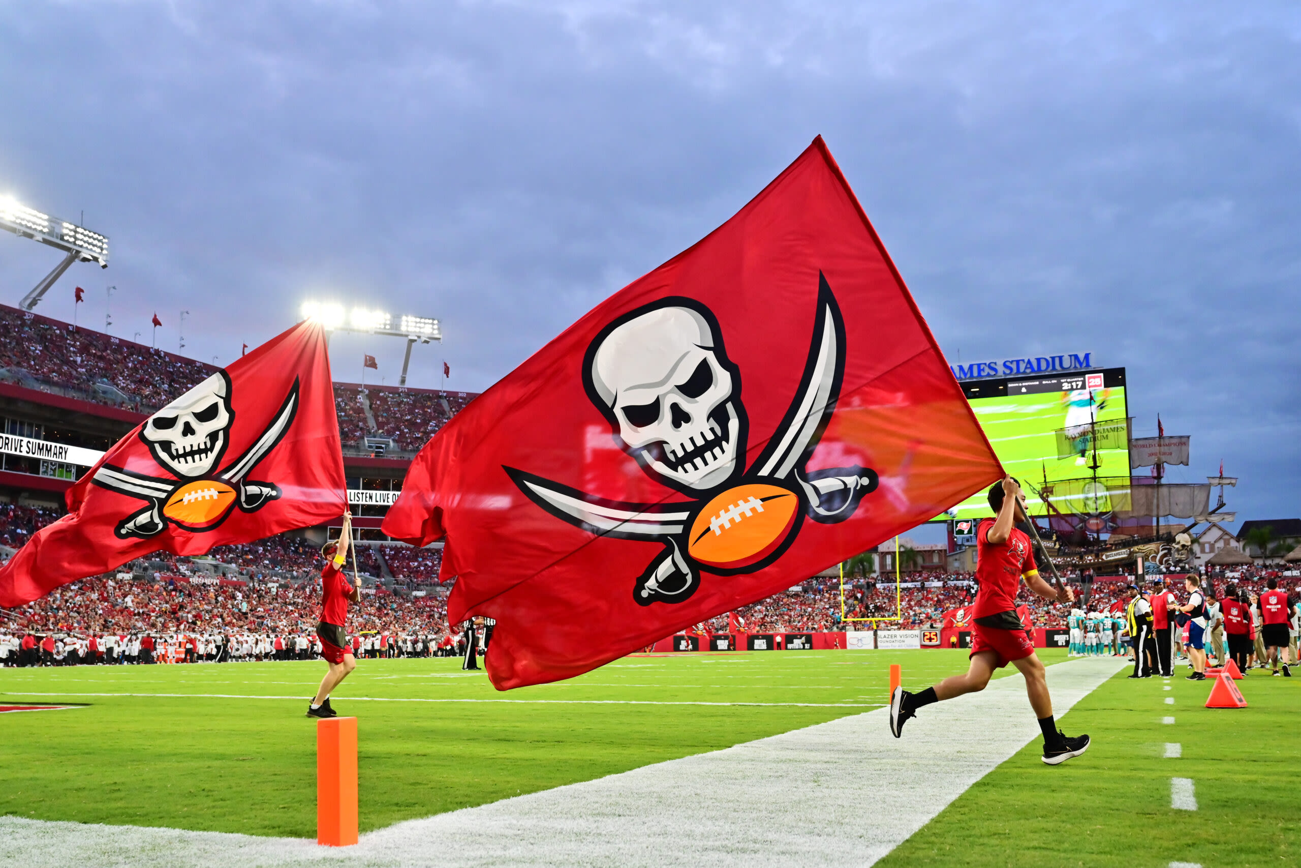 Bucs sign two 2024 draft picks