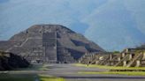 La "Pirámide de la Luna" en Teotihuacán está alineada con los solsticios de verano e invierno