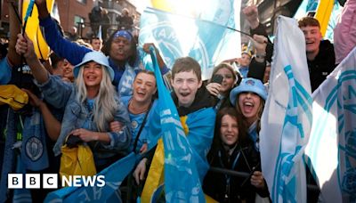 Thousands turn Manchester blue for Cituy's victory parade