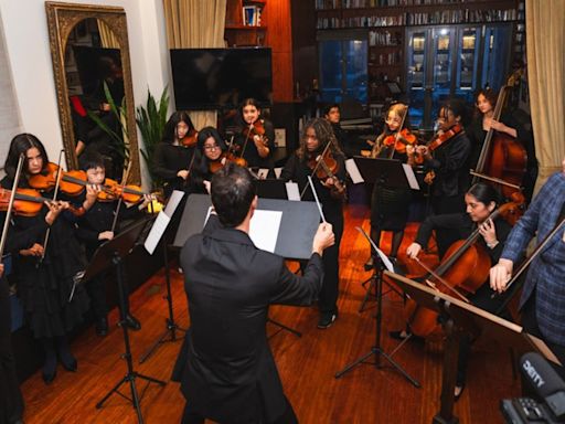 Joshua Bell recibió la Medalla Páez del Fondo Venezolano Americano para las Artes (VAEA) en Nueva York - El Diario NY