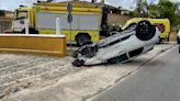 Accidente en Jerez con una persona atrapada en un coche volcado