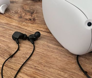 Final VR3000 review: immersive earbuds that are great for gaming and VR