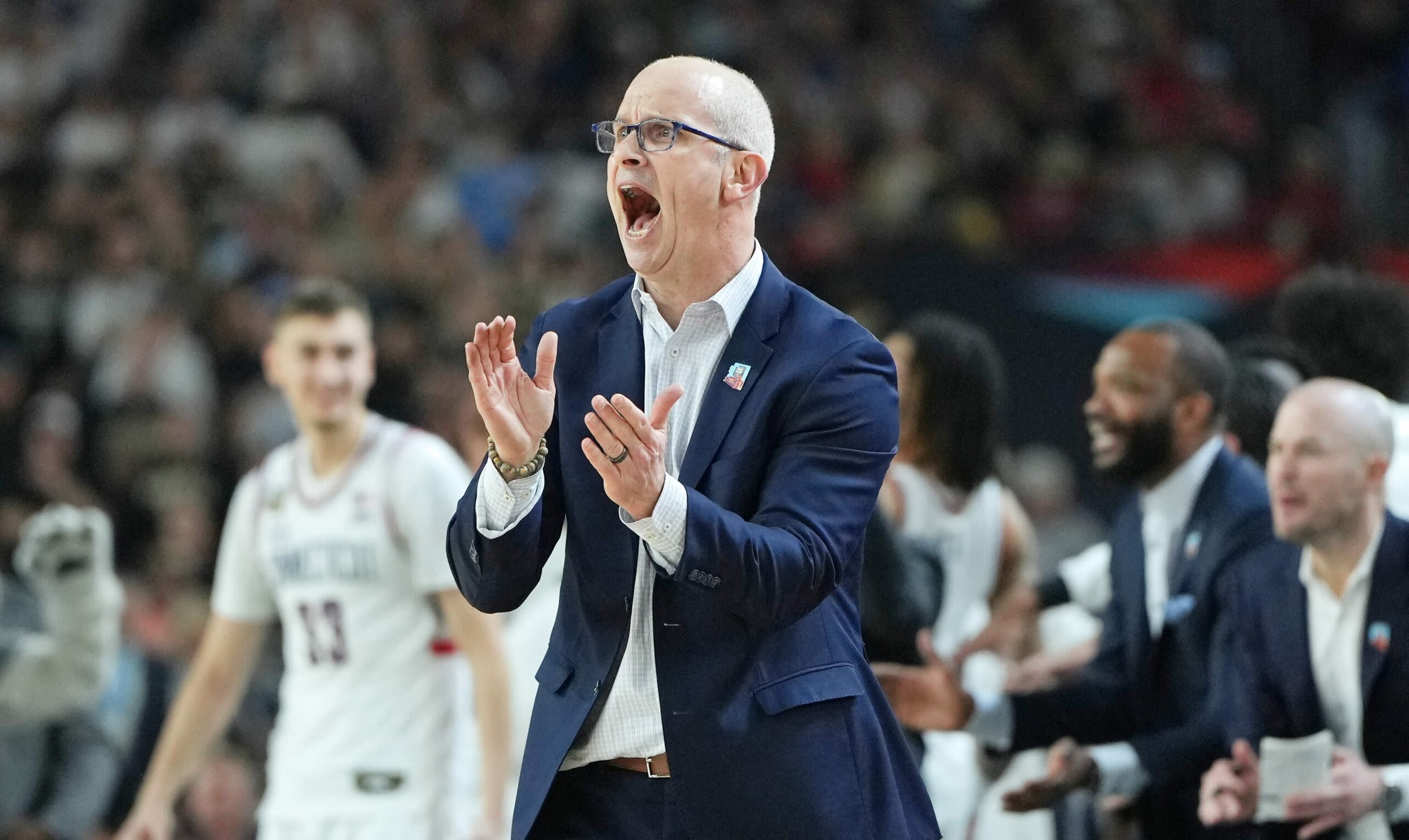 Woj: Lakers are preparing massive, long-term offer for Dan Hurley