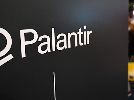 Palantir boosts its earnings forecast on strong AI demand, but stock falls