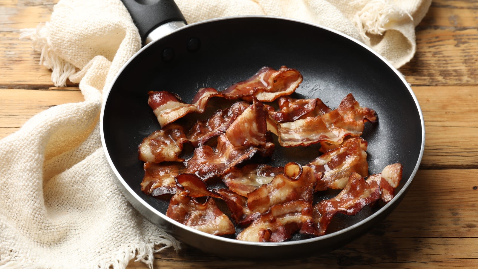 Why Throwing Out Your Bacon Grease Is A Huge Mistake