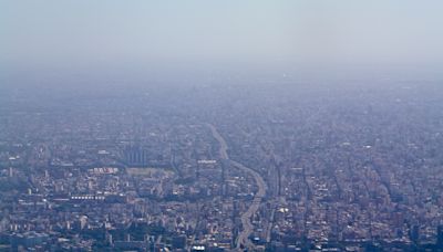 “Cortina de humo”: el SMN emitió una alerta en el AMBA y 13 provincias por reducción de la visibilidad y mala calidad del aire