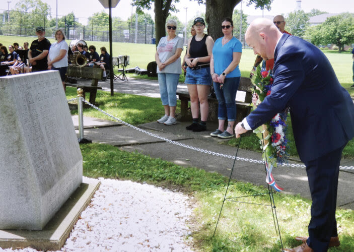 McDonald memorializes veterans