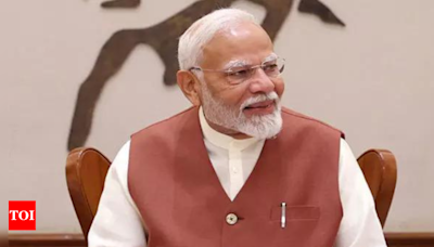 PM Modi on his way to Srinagar, to lead Yoga Day celebrations tomorrow | India News - Times of India