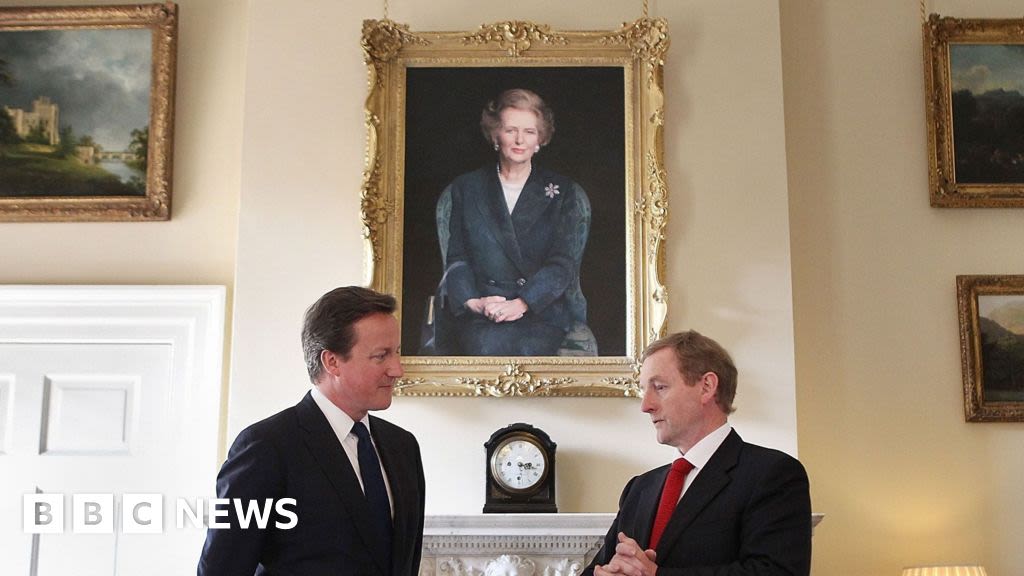 Keir Starmer explains decision to move Margaret Thatcher portrait