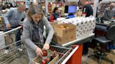 Las ventas mayoristas de productos de primera necesidad subieron casi un 20% en marzo como resultado de la inflación | Economía