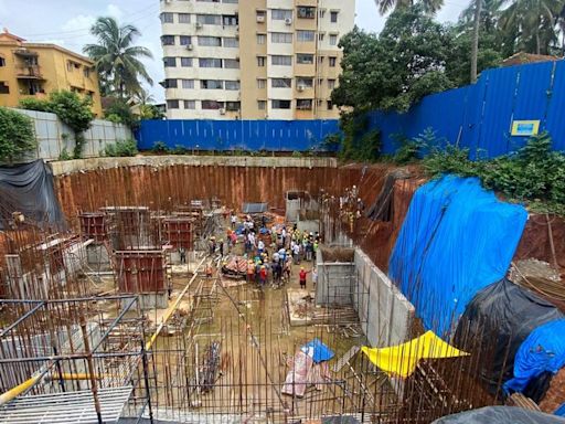 2 workers trapped as earth caves in at construction site in Mangaluru