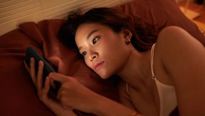 Your brain needs a break, but how do you stop doomscrolling in bed?