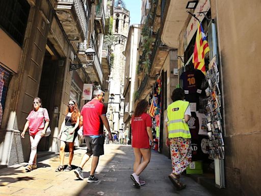 Barcelona envía a pelotones de inspectores y policías para controlar a comercios con infracciones reiteradas