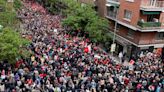 Socialist supporters call on Spanish prime minister to stay