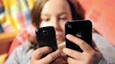 France rolls out trial ban on using mobile phones in secondary schools