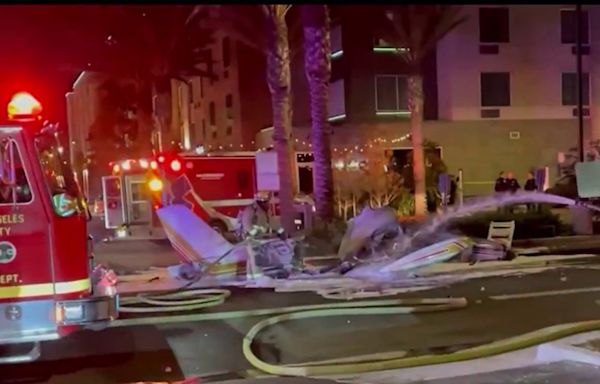 Plane crash in Hawthorne leaves 2 in critical condition