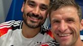 Gündogan, felicitado por Müller por su 'masterclass' en su estreno en la Euro