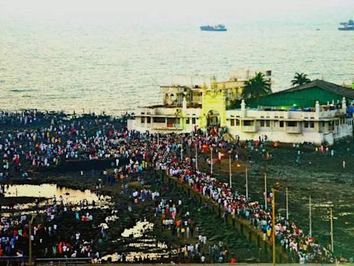 Bomb Threat at Haji Ali Dargah: Caller Identified as 'Pawan' | Mumbai News - Times of India