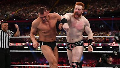 Sheamus compara a Gunther con Adolf Hitler en redes sociales