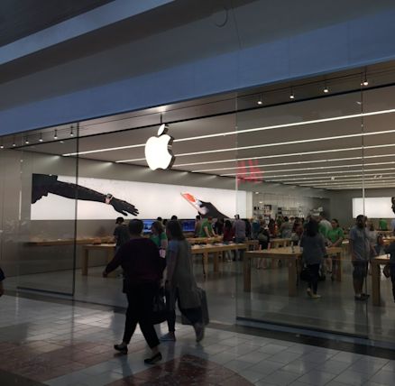 apple store pioneer place portland