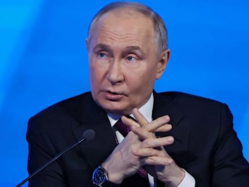 Putin orders tactical nuclear weapons drills in response to Western ‘threats’ | CNN