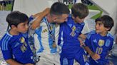 El inesperado pedido que le hizo Thiago a Lionel Messi en medio de los festejos por la Copa América