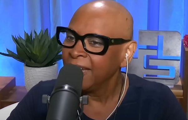 The Howard Stern Show’s Robin Quivers Embraces Her Hair Loss While Living with Cancer: 'My Normal Hairdo'