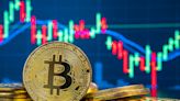 Largest Spot Bitcoin ETFs Plagued by First Outflows