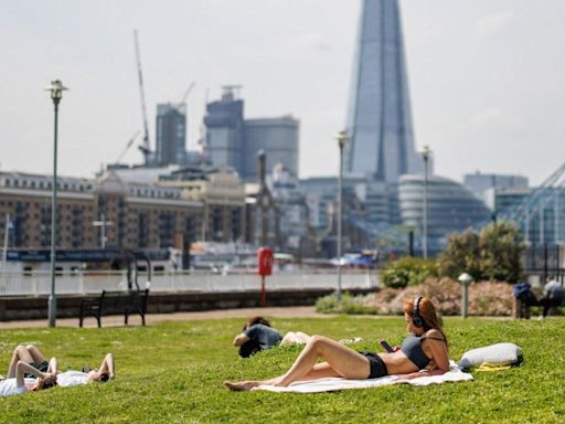 London weather forecast to reach Barcelona temperatures this week