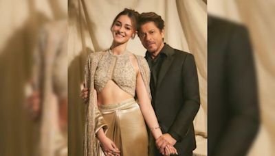 IIFA 2024: The One Where Ananya Panday Poses With "Bestie" Shah Rukh Khan