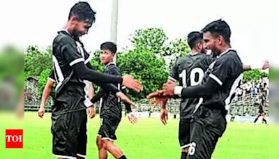 Mohammedan Sporting SC Defeats Army Red 3-1 in CFL Premier Division Match | Kolkata News - Times of India