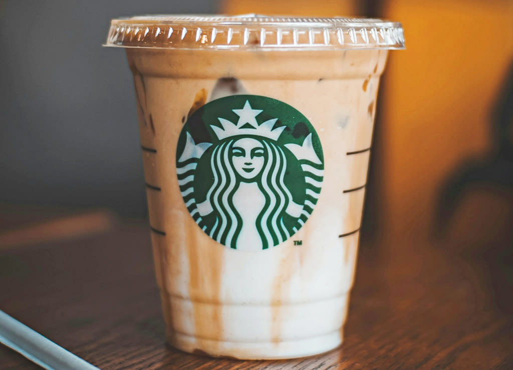 Starbucks Drops Limited-Edition Motto Frappuccino in Japan Stores - EconoTimes