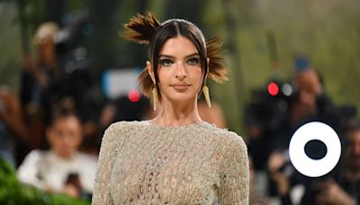 Emily Ratajkowski Ditched Her Favorite Sneakers to Experiment With a Popular Brand