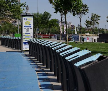 Empty bike stations frustrate Istanbul riders, mayor under fire