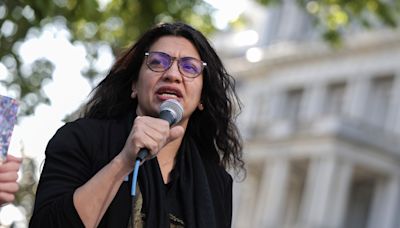 Rashida Tlaib pressures Biden to give Israel a "red line"