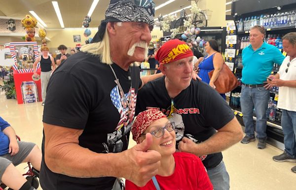 Hulk Hogan draws a crowd in New Lenox as he hawks his beer brand