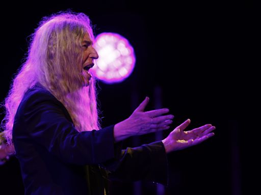 El rock reivindicativo de Patti Smith transporta Barcelona al centro de los Estados Unidos