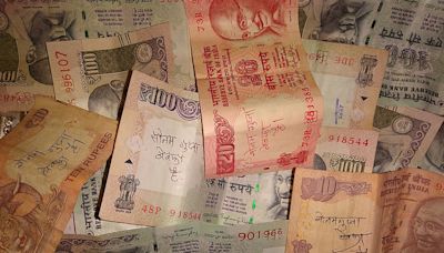 USD/INR gathers strength ahead of Fed rate decision
