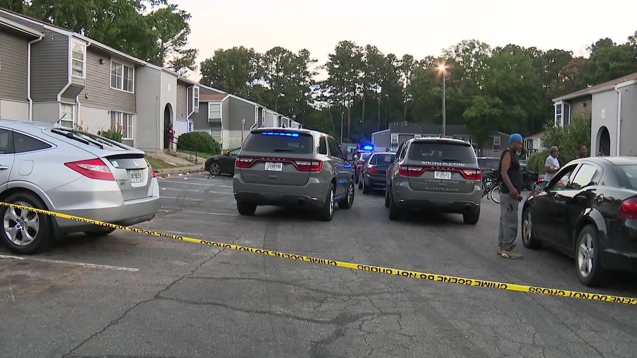 Father, daughter killed over car deal at South Fulton apartments, police say