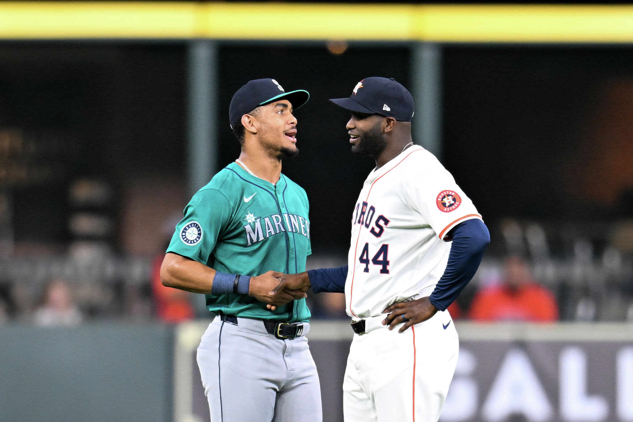 Astros magic number: Seattle's major gaffe helps Houston