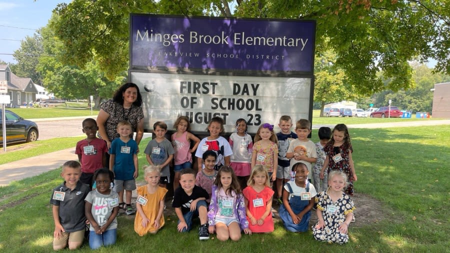 Battle Creek elementary school teacher will announce draft pick