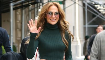 Las inusuales fotos de Jennifer Lopez: con el pelo mojado y sin maquillaje