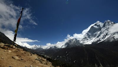 French climber dies in Nepal, two Mongolians missing on Everest